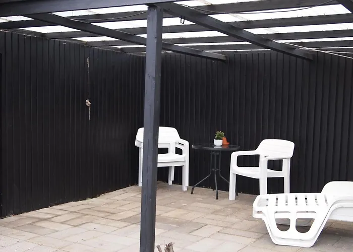 Dane - 500m From The Sea By Interhome